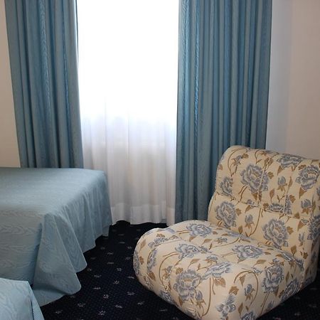 Hotel Pinolo 구비오 외부 사진