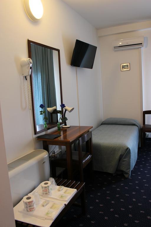 Hotel Pinolo 구비오 외부 사진